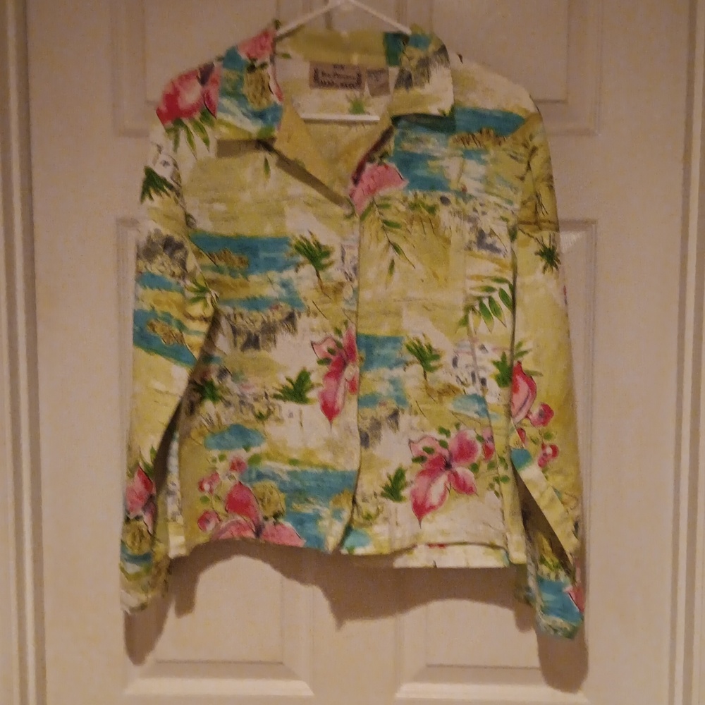 NEW DIRECTION TROPICAL SHACKET